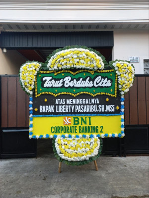 Papan Bunga Duka di Essang